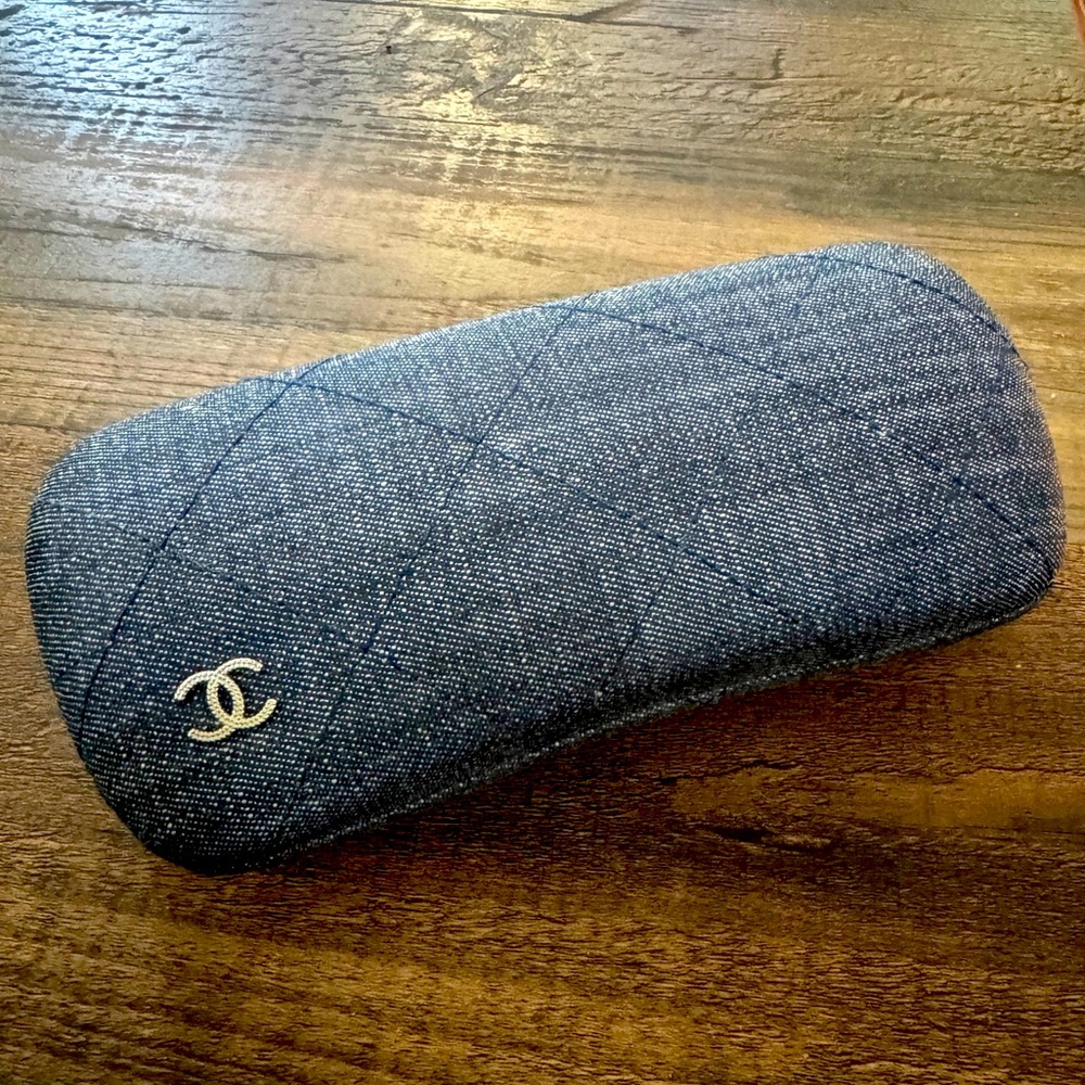 NEW Chanel Eyewear Case
